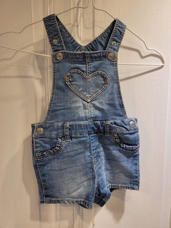 Producto - Jardinero HyM de jean azul Talle 9/12 meses - PRECIO: 11X