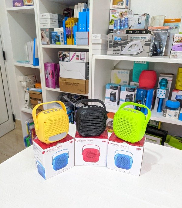 Producto - Parlantes chiquitos portátiles buenísima calidad