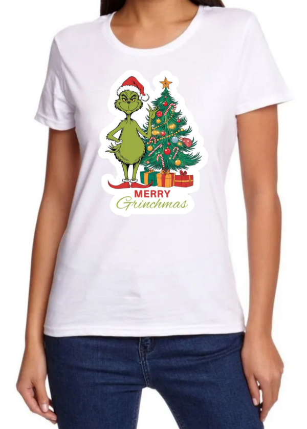 Producto - Remera Mujer Grinch Arbol
