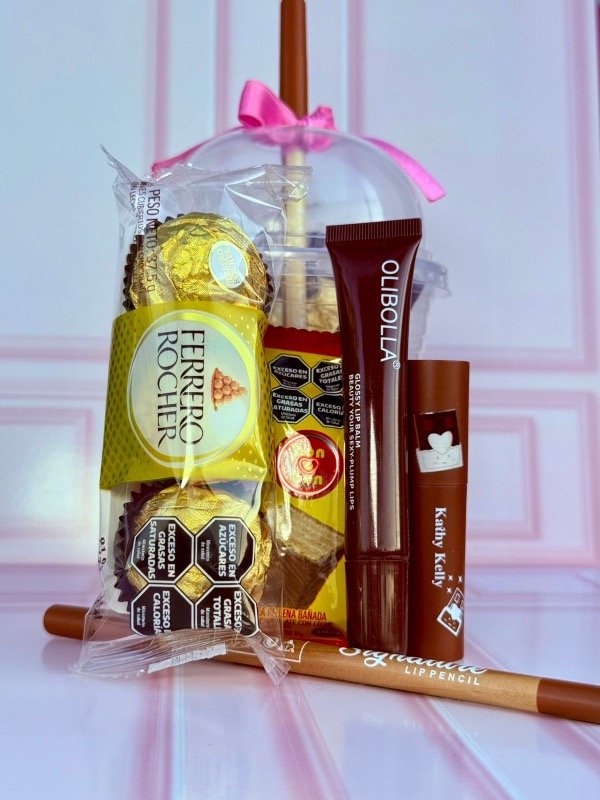 Producto - Vaso chocolate con maquillaje y dules