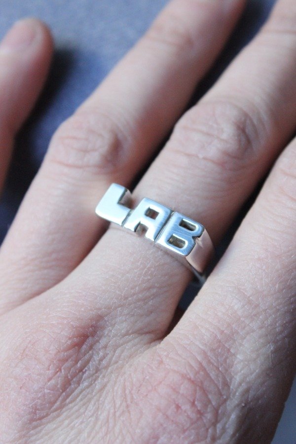 Producto - Anillo de sello 3 o 4 iniciales hasta talle 28