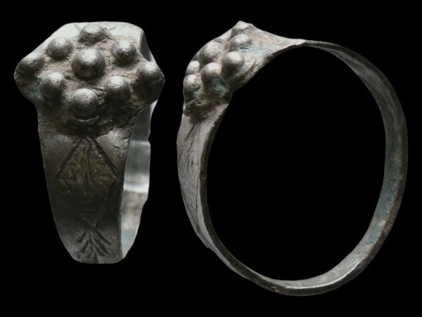 Producto - Imperio Romano. Anillo (Siglo I a III DC) Plata 20,5 MM - 2,07 Grs