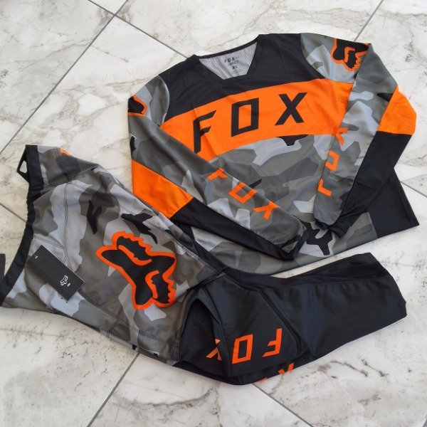 Producto - Conjunto fox 180 BNKR