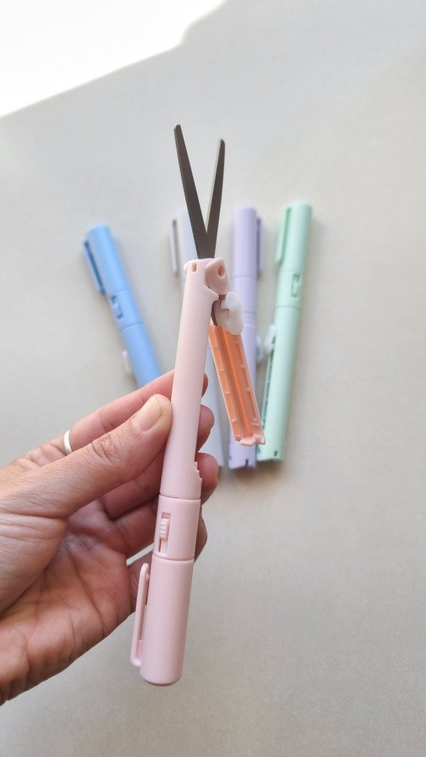 Producto - Tijera estilo LAPICERA + cúter