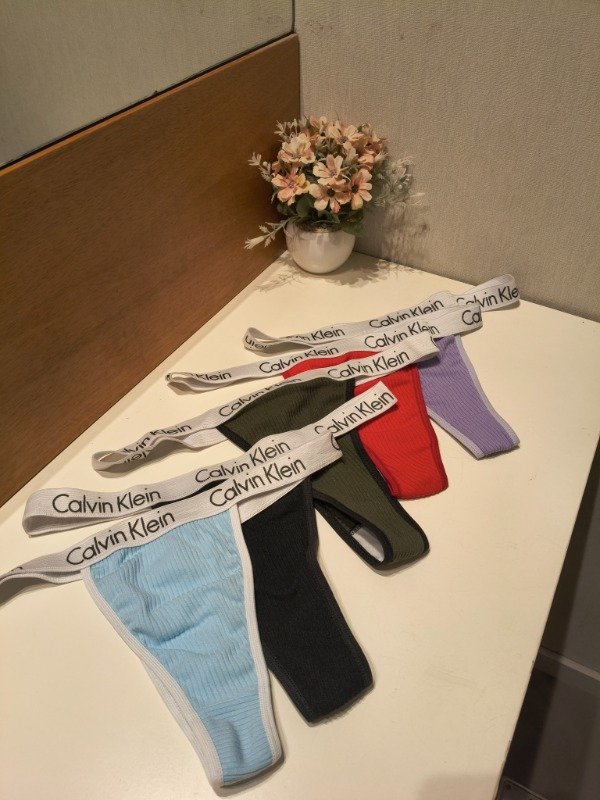 Producto - Calvin Klein Morley Less x6 - 1