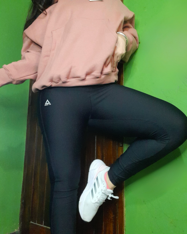 Producto - NEW - Calza Melia Negro