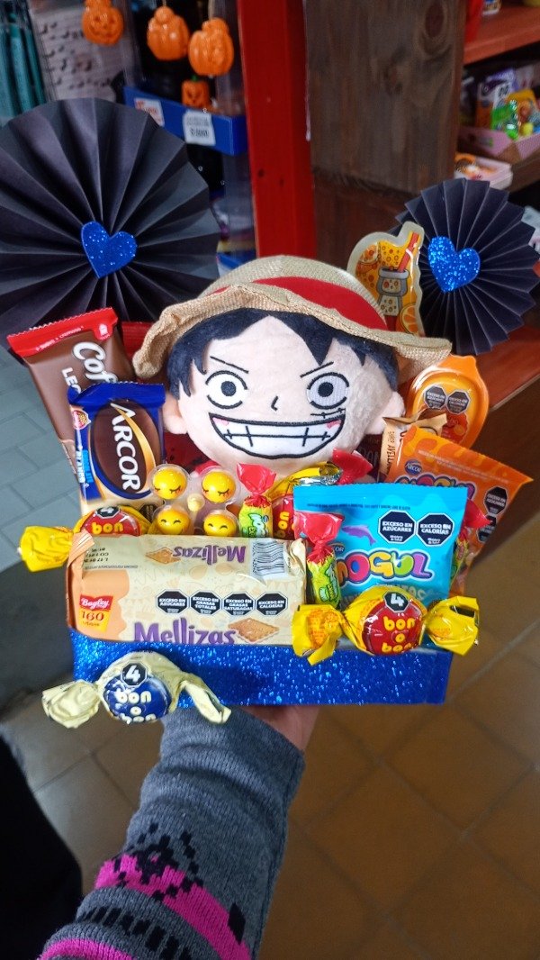 Producto - BOX PELUCHE LUFFY