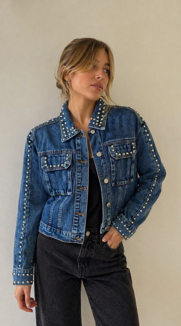 Producto - Campera de Jean con tachas