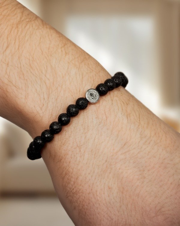 Producto - Pulsera Santino Piedras Volcánicas y dije San Benito de Acero