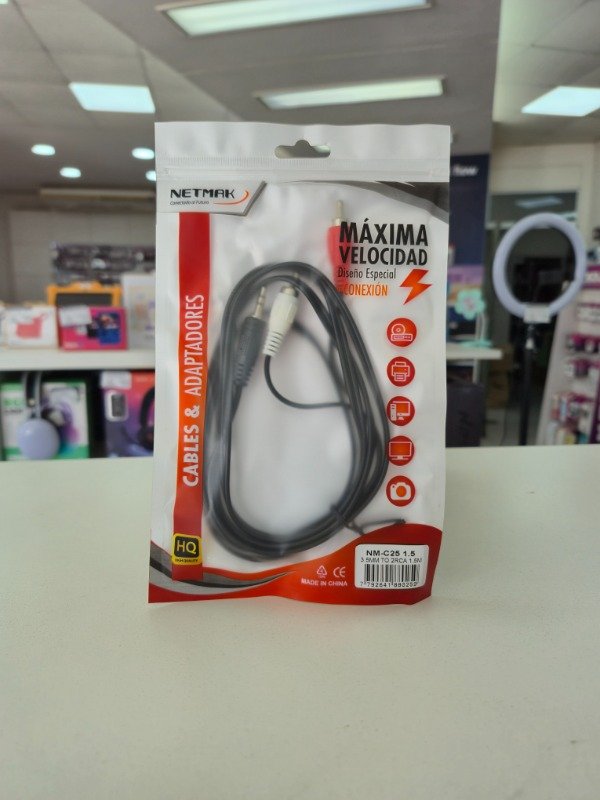 Producto - Cable Miniplug 3.5mm a 2 RCA 1.5 metros Netmak NM-C25