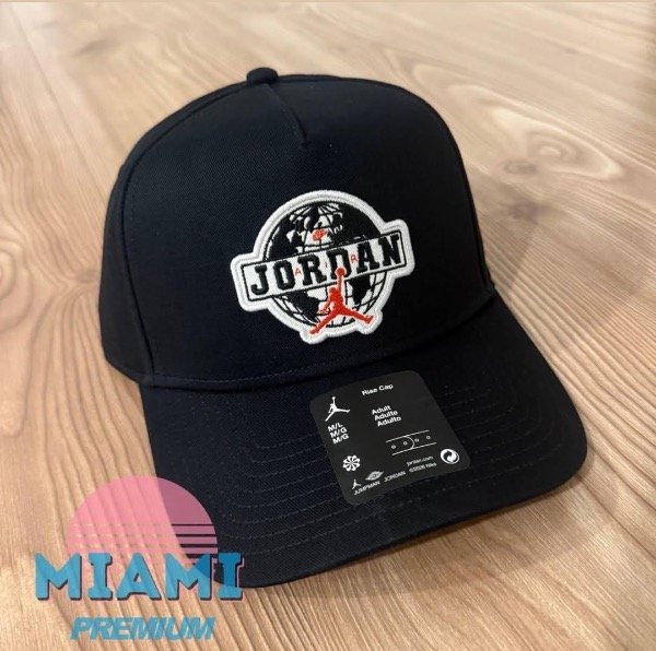 Producto - GORRA JORDAN WORLD WIDE CURVA