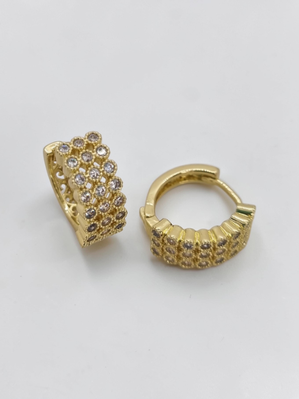 Producto - Aros acero dorado argollita ancho triple línea stras circ