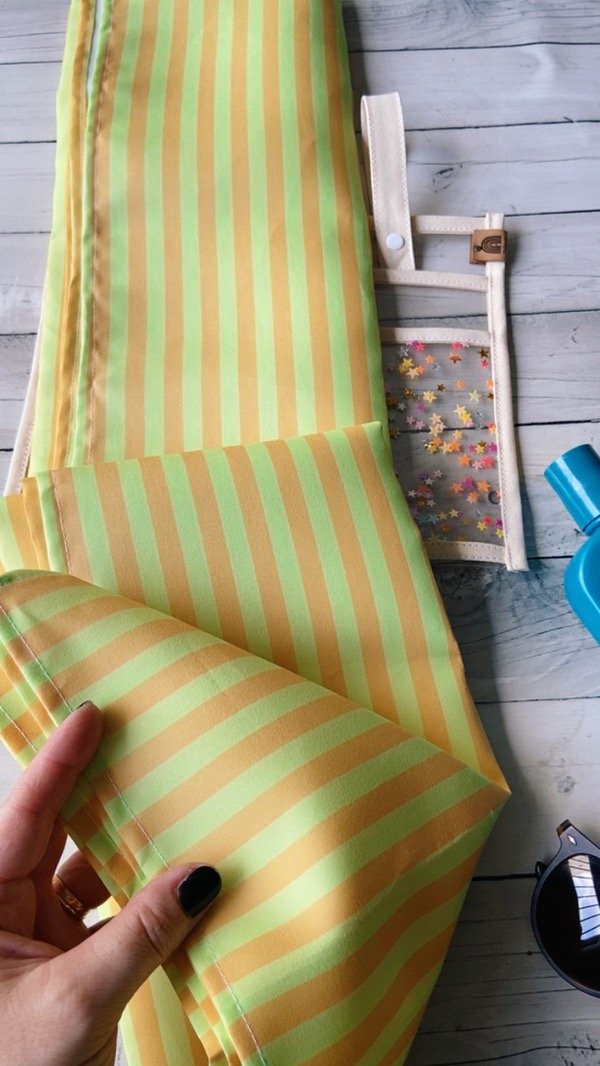 Producto - Lonita playera impermeable con bolsillero de regalo rayas amarillo y Limón