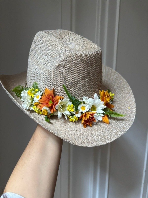 Producto - Tocado de flores frescas para sombrero
