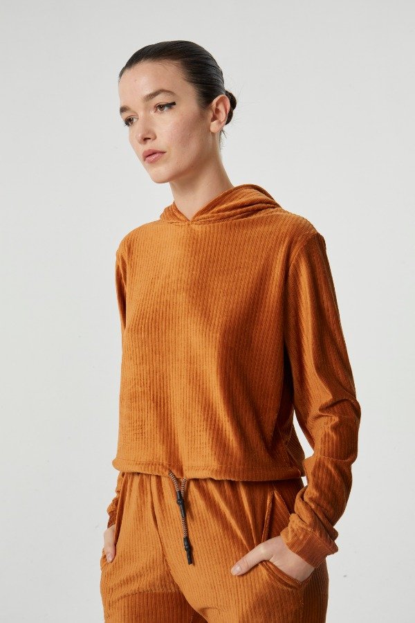 Producto - BUZO DE PLUSH CON CAPUCHA