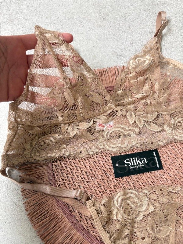 Conjunto bralette de encaje sin aro con colaless regulable — imagen 4