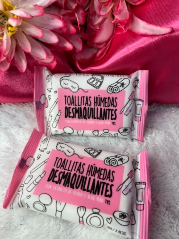 Producto - Toallitas desmaquillantes