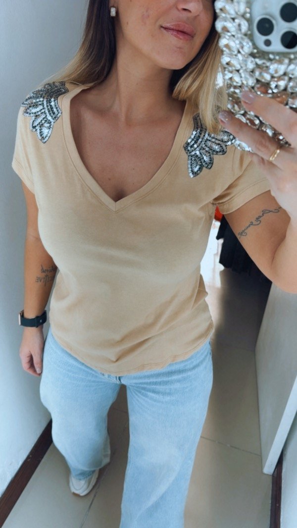 Producto - Remera Lentejuelas y canutillos