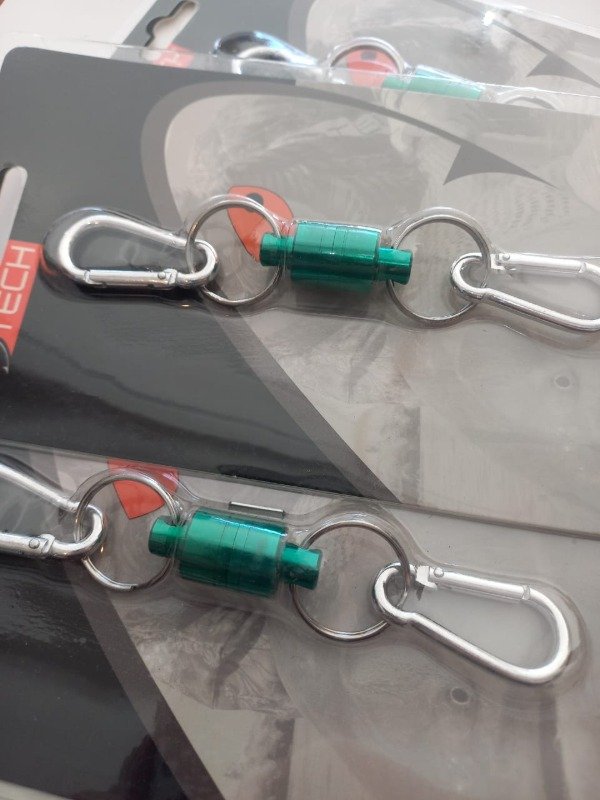 Producto - Imán para copos con 2 mosquetones TECH