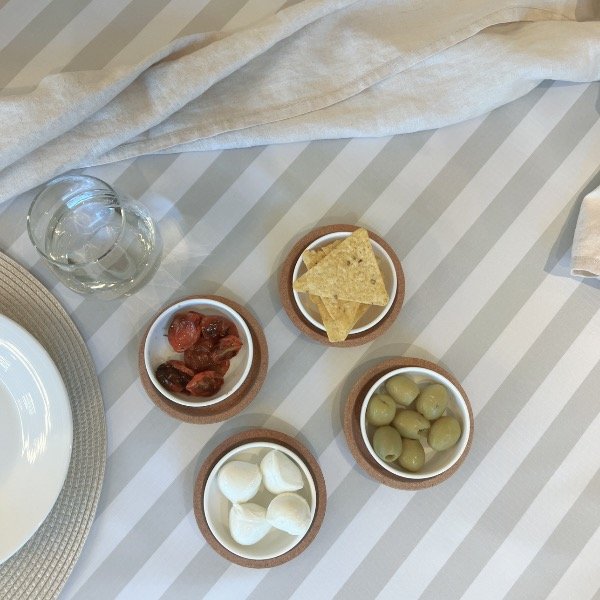 Producto - Mantel Impermeable Lineas Gris