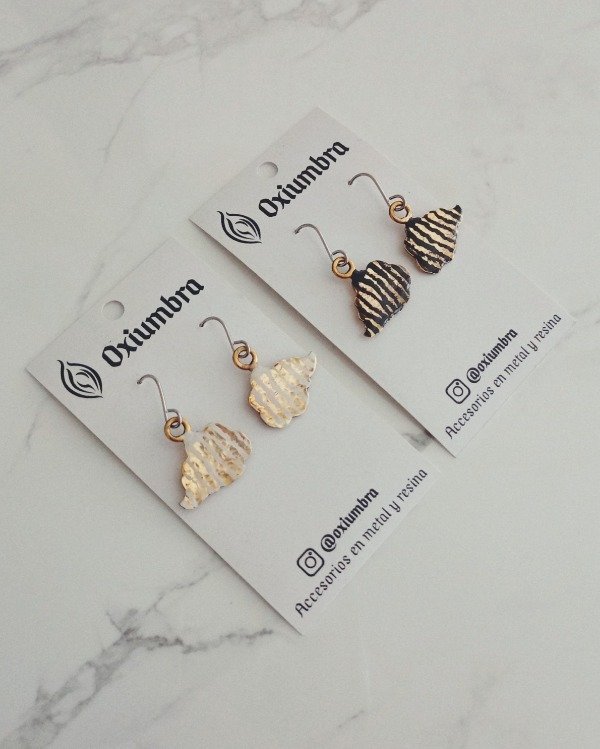 Producto - Aros Nube (dorado y blanco/negro)