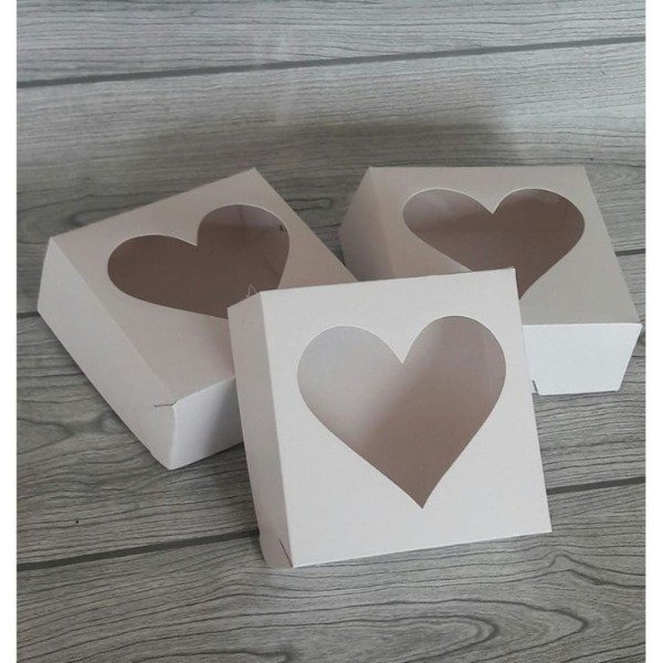 Producto - Caja corazón con visor x 50 unidades