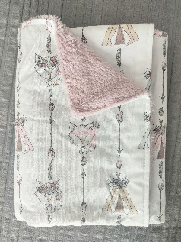 Producto - Gabardina y corderito Zorritas y carpas