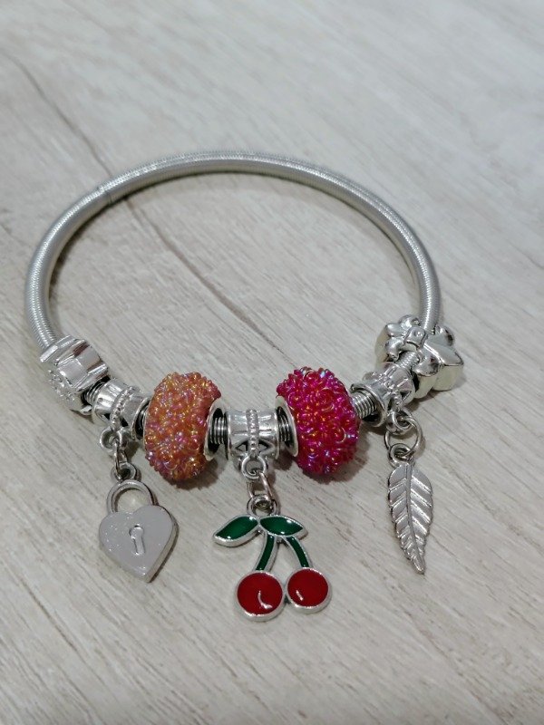 Producto - Pulsera elástica fantasia con dijes 3