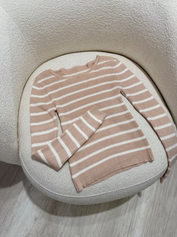 Producto - Sweater Merlina