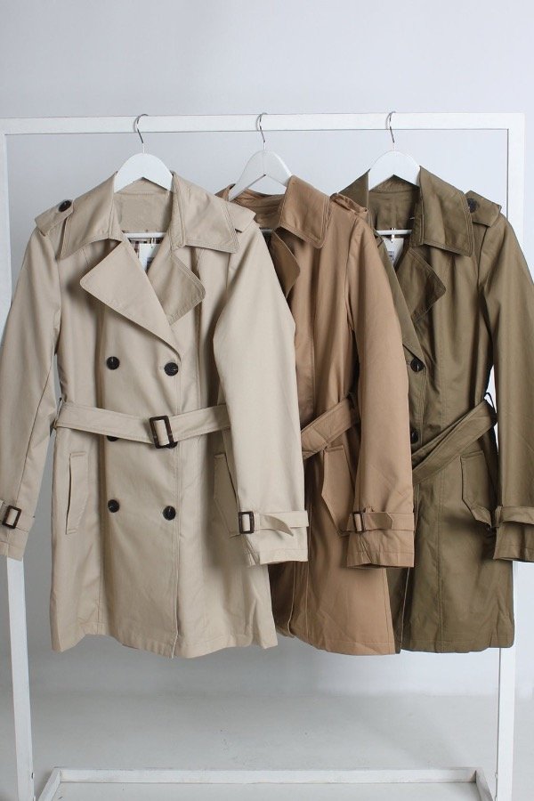 Producto - Trench modelo corto