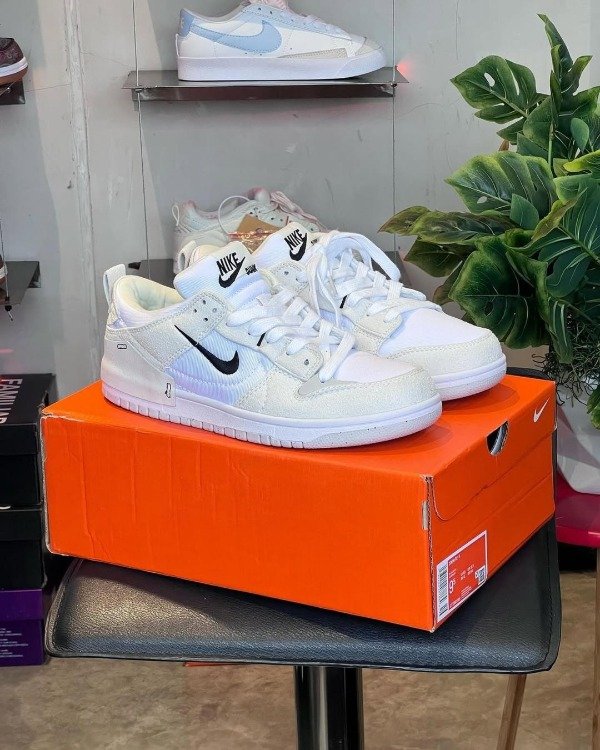Producto - SB Dunk Low "Disrupt Pale Ivory"