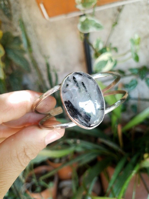 Producto - Pulsera esclava con Cuarzo con turmalina grande
