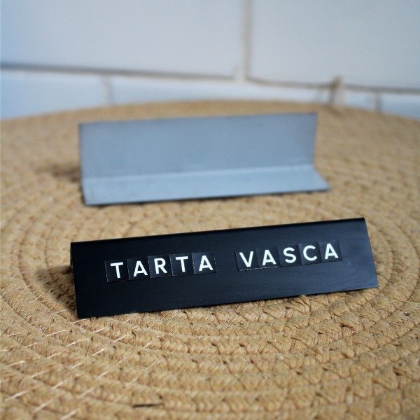 Producto - Pizarra chapa plegada prepintada 10 x 2 ,5 x 2,5 cm (ECONÓMICA)