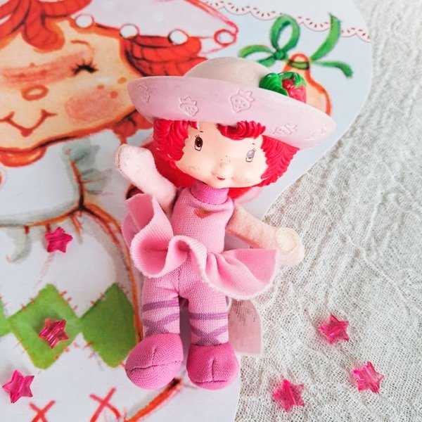 Producto - Frutillita "Bailarina" Mc Donalds 2005