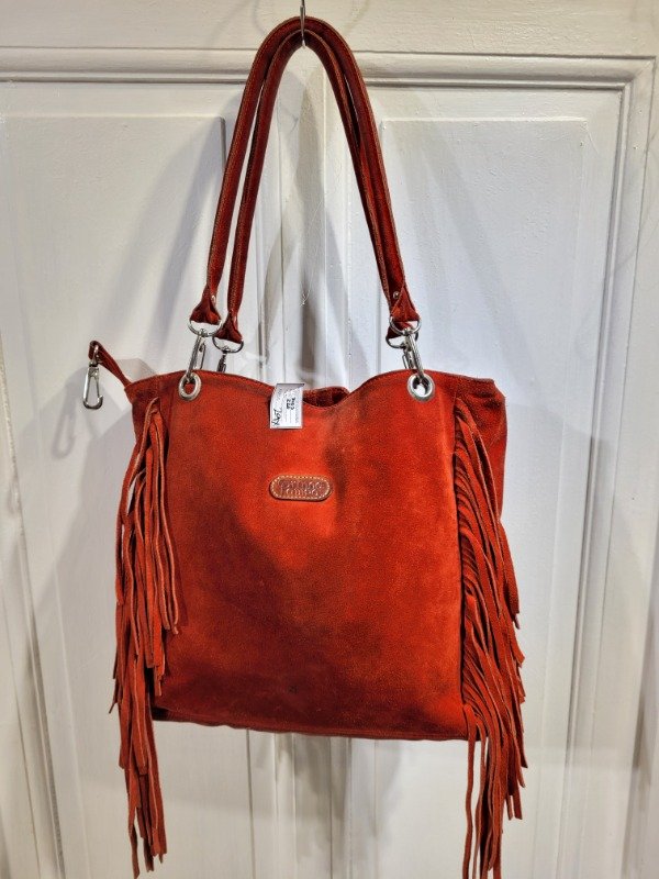 Producto - Cartera GRINGO PAMPA colorada de nobuck - PRECIO: 29X