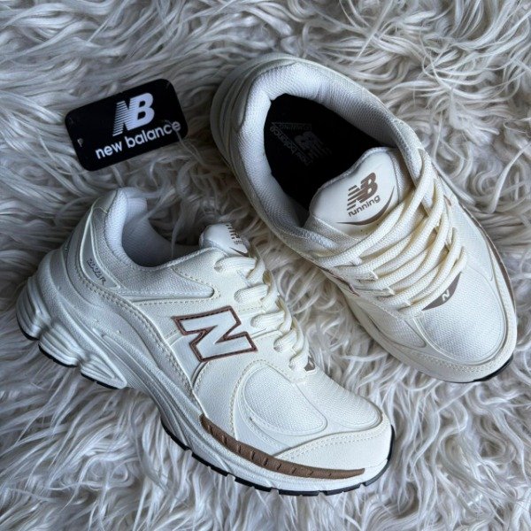 Producto - New Balance 2002 Beige (Ultima 4O)