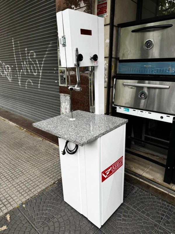 Producto - Sierra Freire Carnicera  1 HP