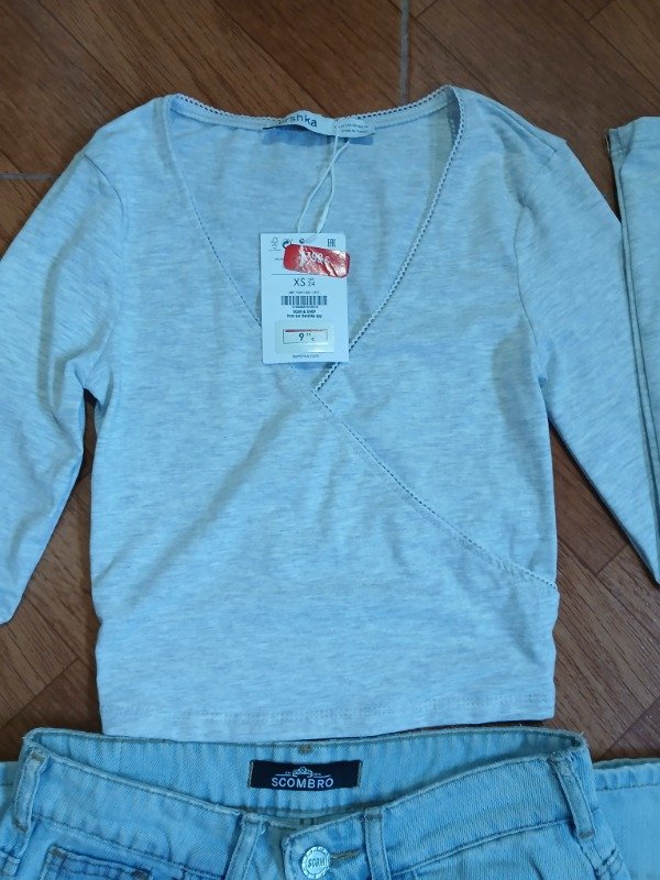 Producto - Top Bershka con etiqueta