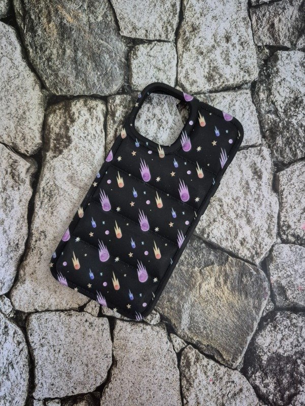 Producto - Funda puffer soft diseño Iphone 13 meteoritos