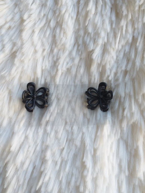Producto - Broche Metal Flor Calada Mini negro (el par)