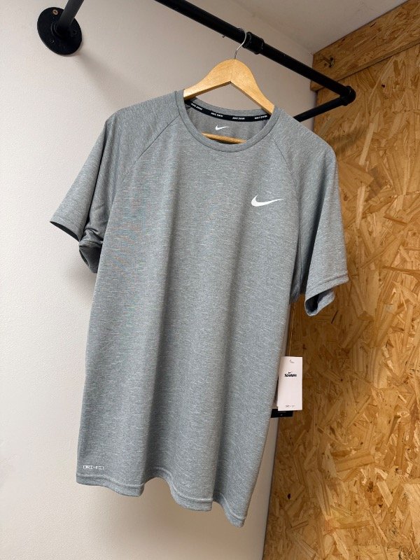 Producto - Remera Nike swim - 1
