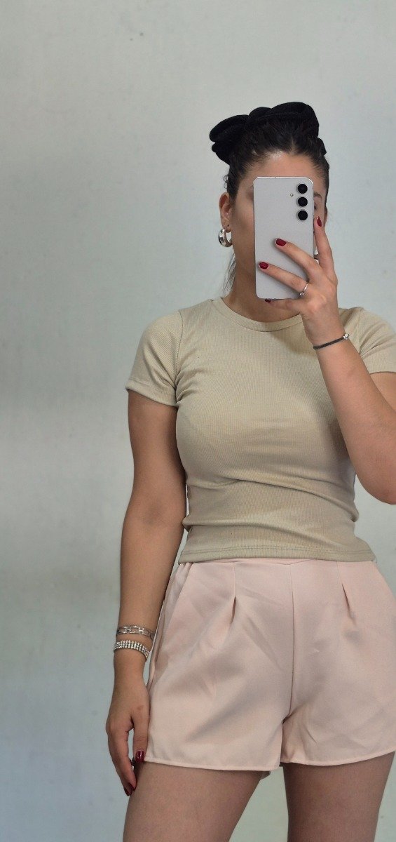 Producto - Remera clásica beig