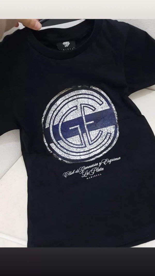 Producto - Remera escudo CGE