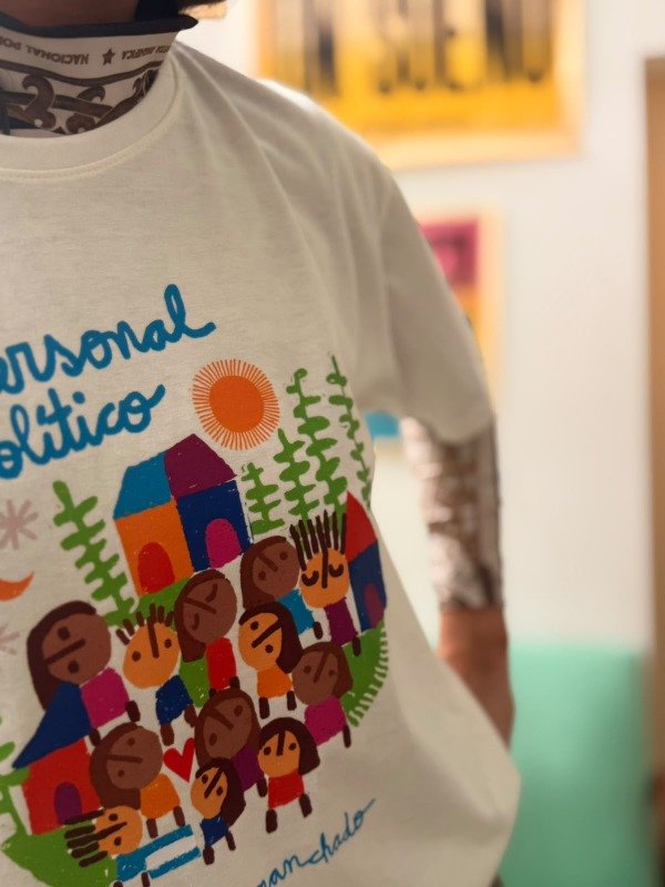 Producto - Remera Lo personal es político - Cadena Nacional By Lu Manchado - 1