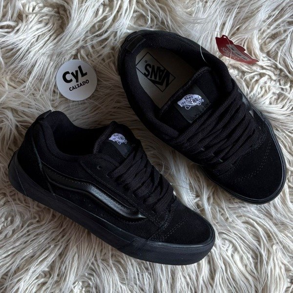 Producto - Vans KNU Total Black