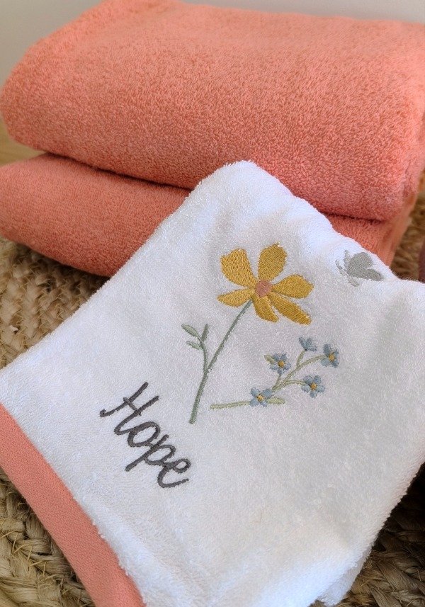 Producto - Juego de toallas (1 de rostro y una de baño)