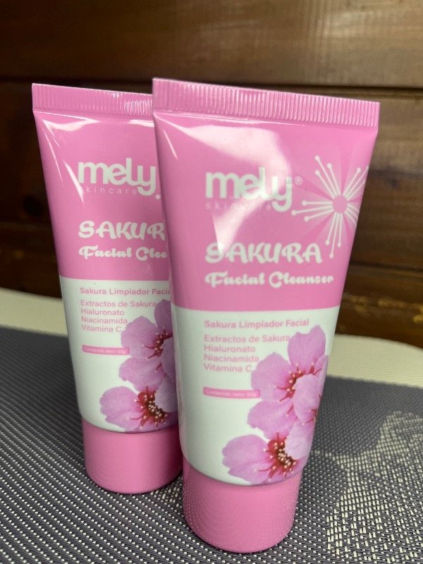 Producto - Limpiador facial Sakura Mely
