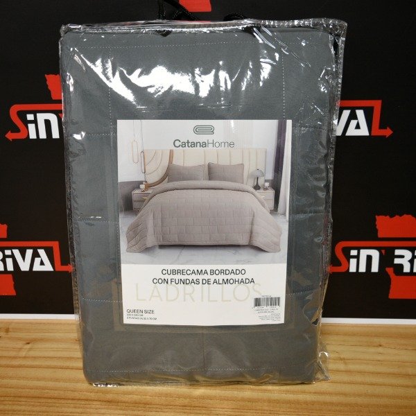 Producto - CUBRECAMA LADRILLO C/FUNDA QUEEN