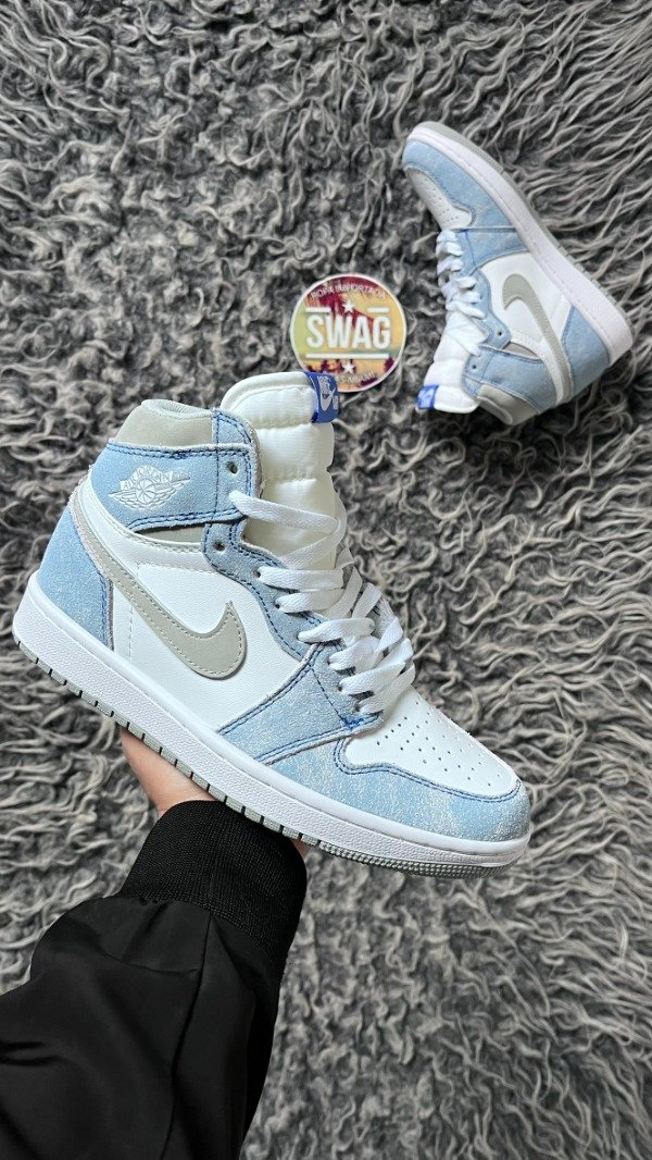 Producto - JORDAN RETRO 1 HYPER ROYAL - 0