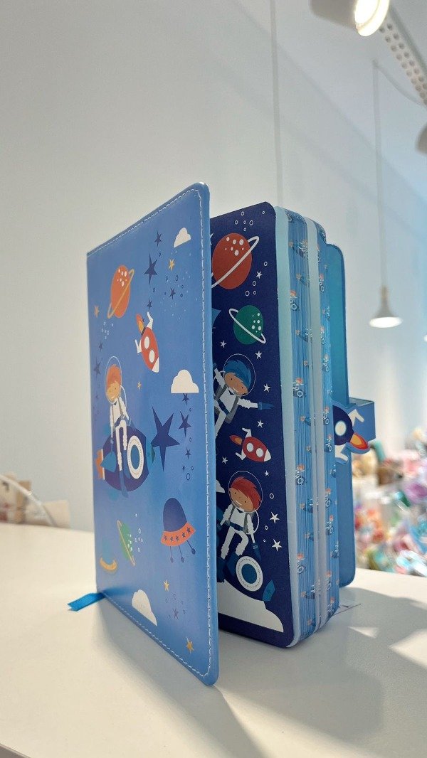 Producto - CUADERNO ASTRONAUTA DEL ESPACIO CELESTE